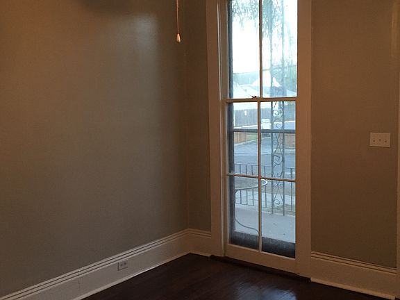 3rd image of 121 N Clark St