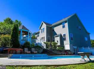 591 Cory Ln, Aston, PA 19014