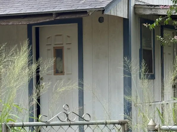 320 Madero, Charlotte, TX 78011