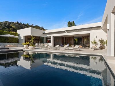 1088 N Hillcrest Rd, Beverly Hills, CA, 90210