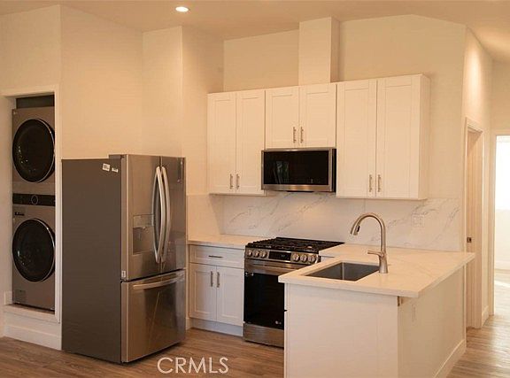 3rd image of 8803 Paso Robles Ave