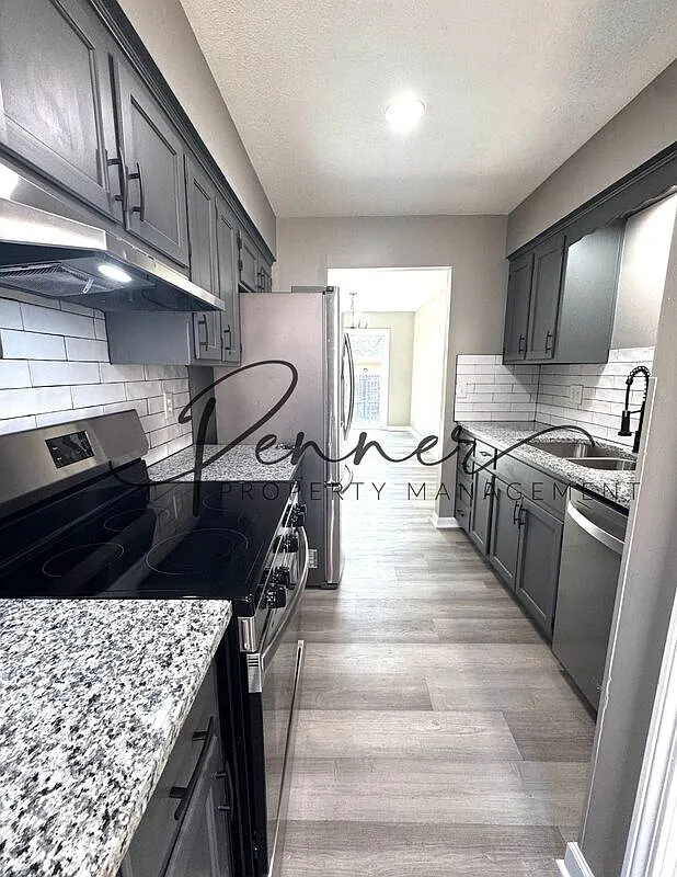 3 bed, 2.0 bath, 1126 sqft, $1,695 — Photo 3