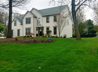 41 Ginger Ter, Halfmoon, NY 12065
