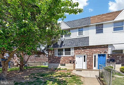 202 Green St Photo 1