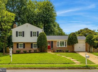 9513 Scarab St, Vienna, VA 22182