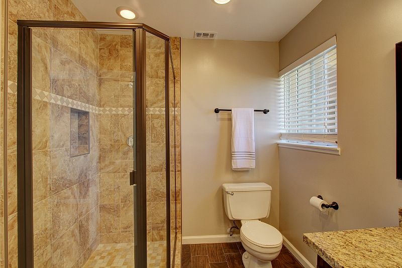 1st image of 1311 Lesley Ct