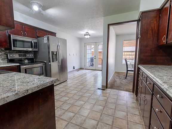 4th image of 5211 W Myrtlewood Ct