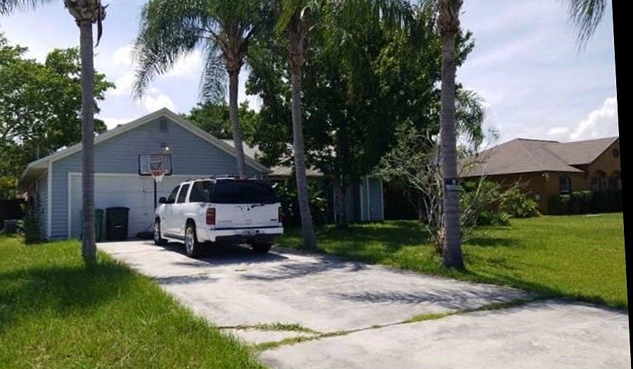 1st image of 2092 SE Berkshire Blvd