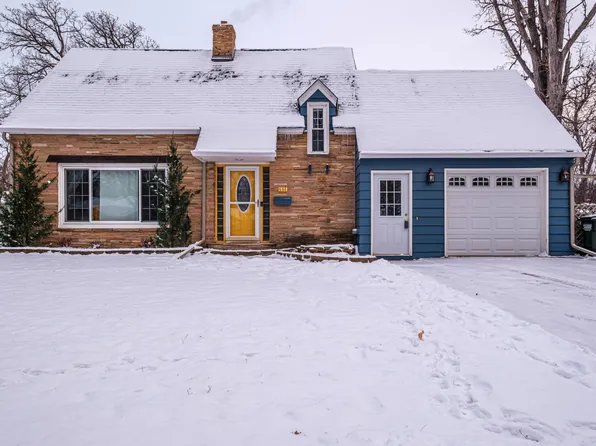 564 Juul Rd SW, Hutchinson, MN 55350