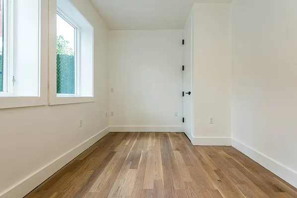 Rented by Nooklyn NYC LLC | media 64