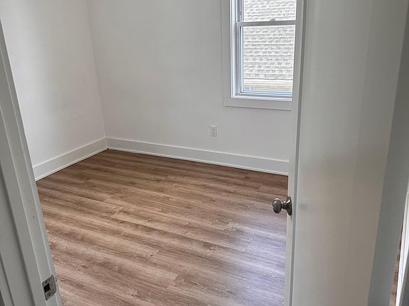5th image of 14 Touraine Ave APT 3R