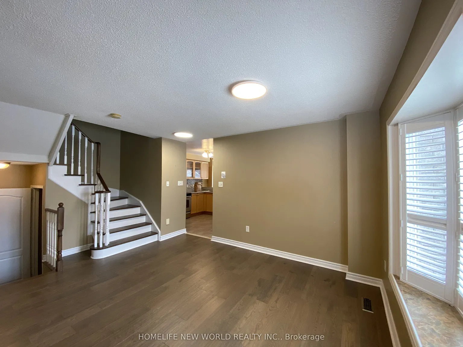 4 bed, $4,200 — Photo 3