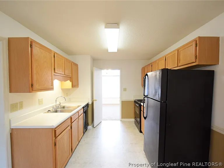 1328 Butterwood Cir — Photo 5