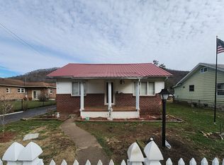 126 5th Ave, Glasgow, WV 25086