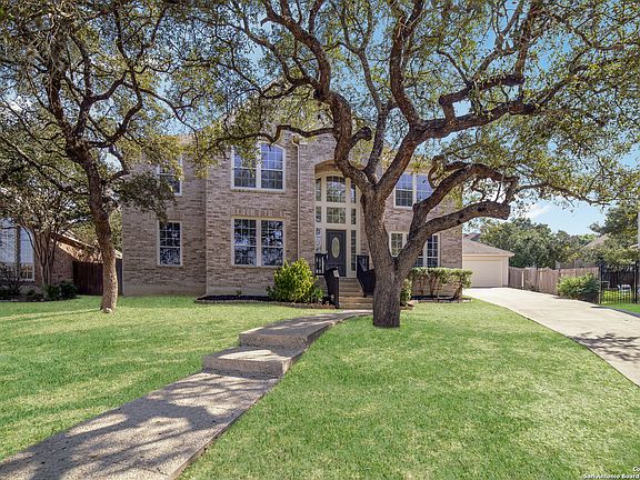 2nd image of 21118 BALMORAL PL