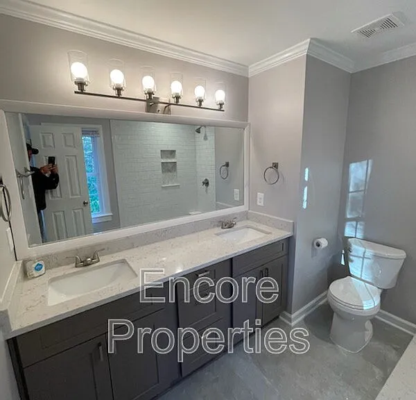 111 Whispering Pines Ct — Photo 14