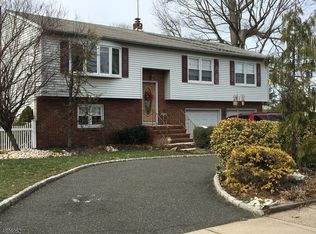 634 Raritan Rd, Clark, NJ 07066