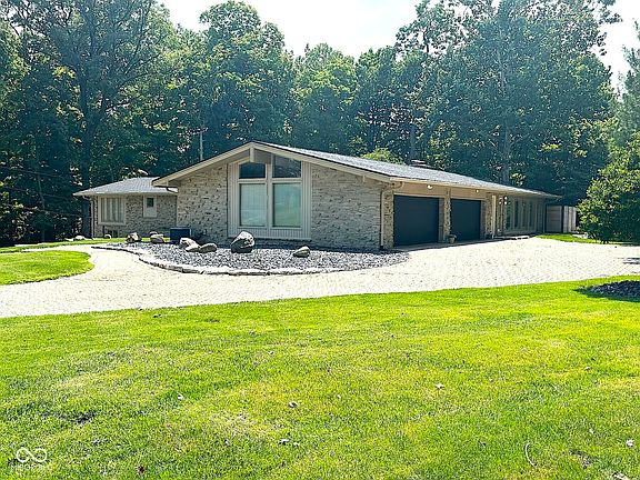2nd image of 6255 Macatuck Dr