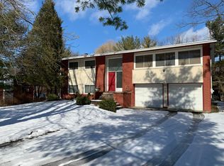 318 Winthrop Dr, Ithaca, NY 14850