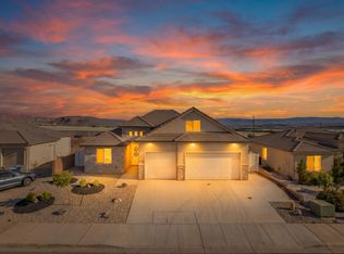 498 E Todd Pl, Washington, UT 84780