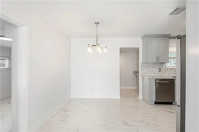1509 Taft Park — Photo 5