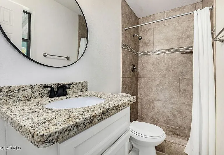 220 E McKinley St — Photo 27