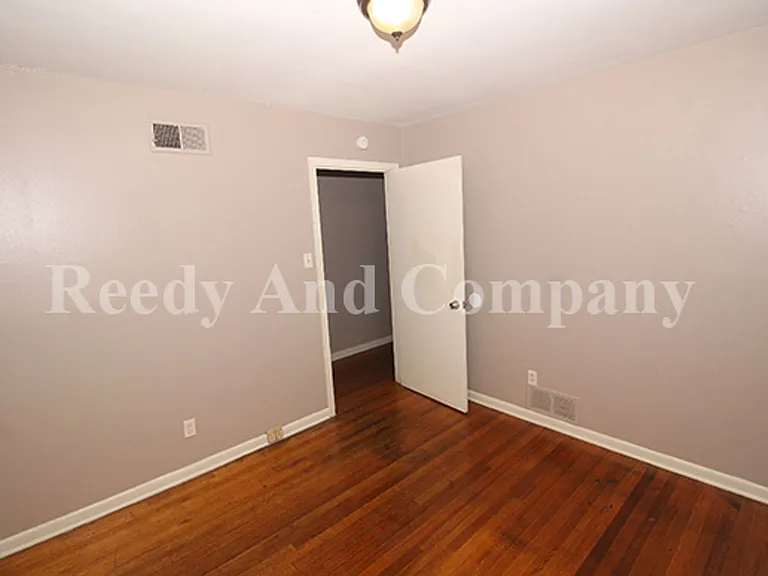 848 Biggs St — Photo 9