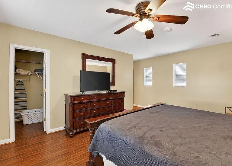 1332 W Andrew Johnson Hwy #10 — Photo 16