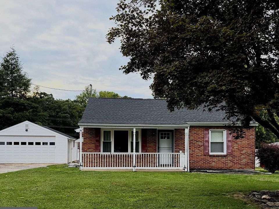 1st image of 1036 Smith Hill Rd