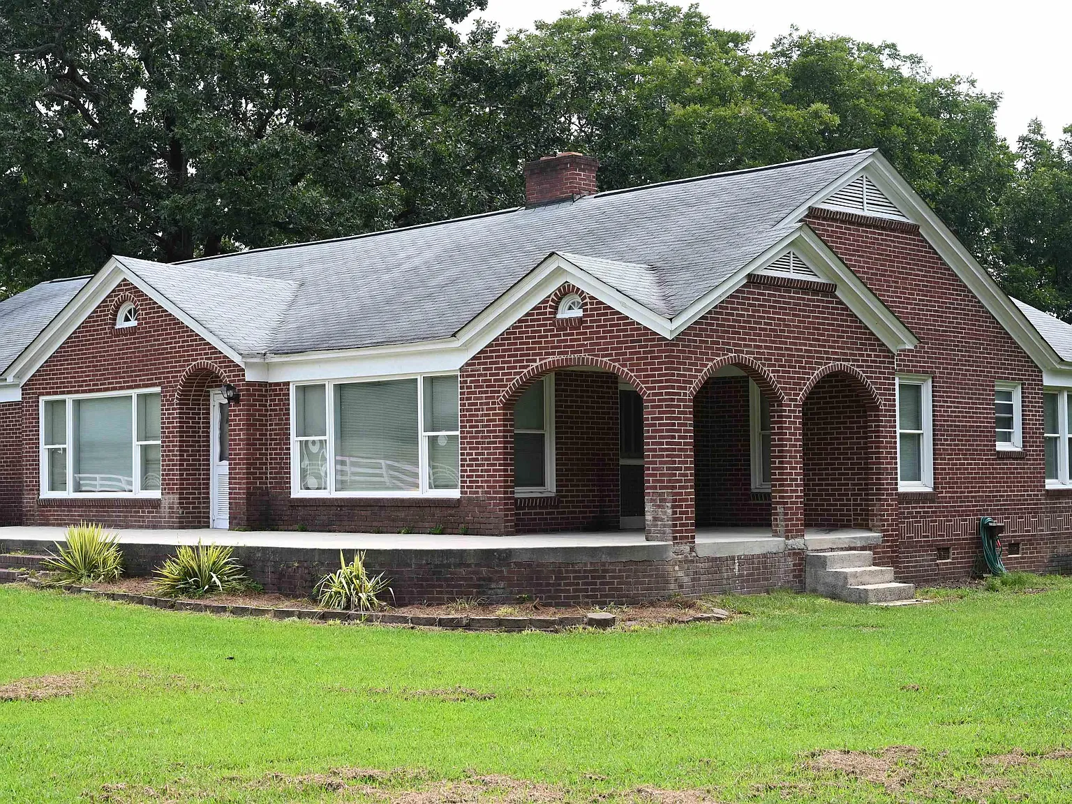 4 bed, 2959 sqft, $2,350 — Photo 2