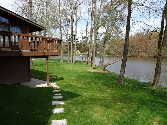 Backyard / Lake View