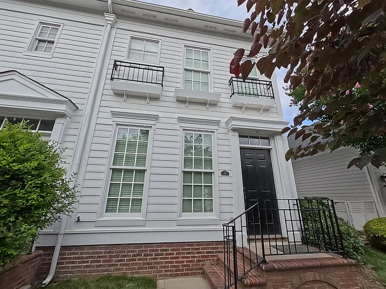 12351 Carrigan Ct — Photo 3