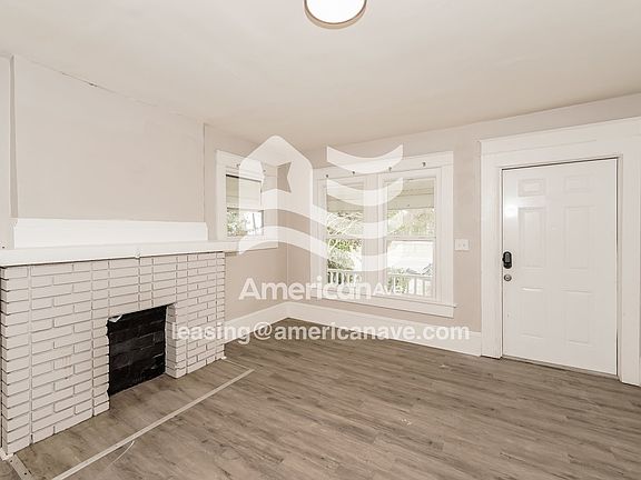 271793_004_living_room_14332813.jpg