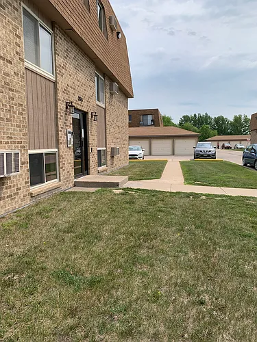 2915 S 17th St #102 Photo 1