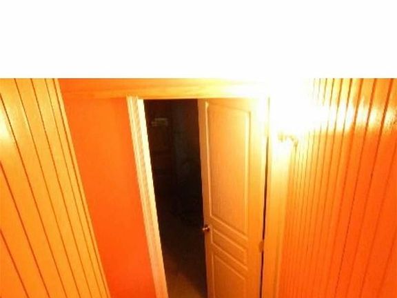 3rd image of 44 Meadowbrook Dr