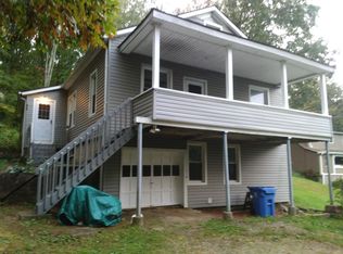 25 Pilling St, Norwich, CT 06360