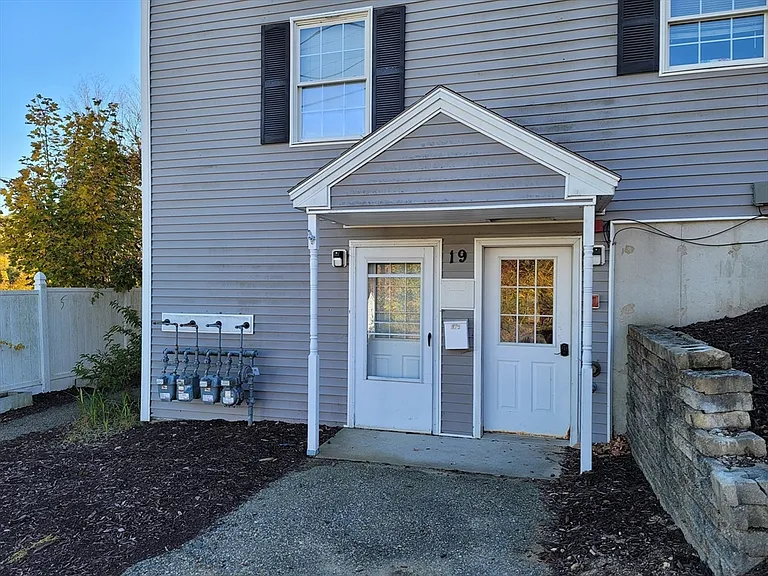 19 McDonald St #3 — Photo 3