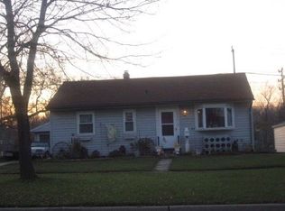 4451 S Pennsylvania Ave, Saint Francis, WI 53235