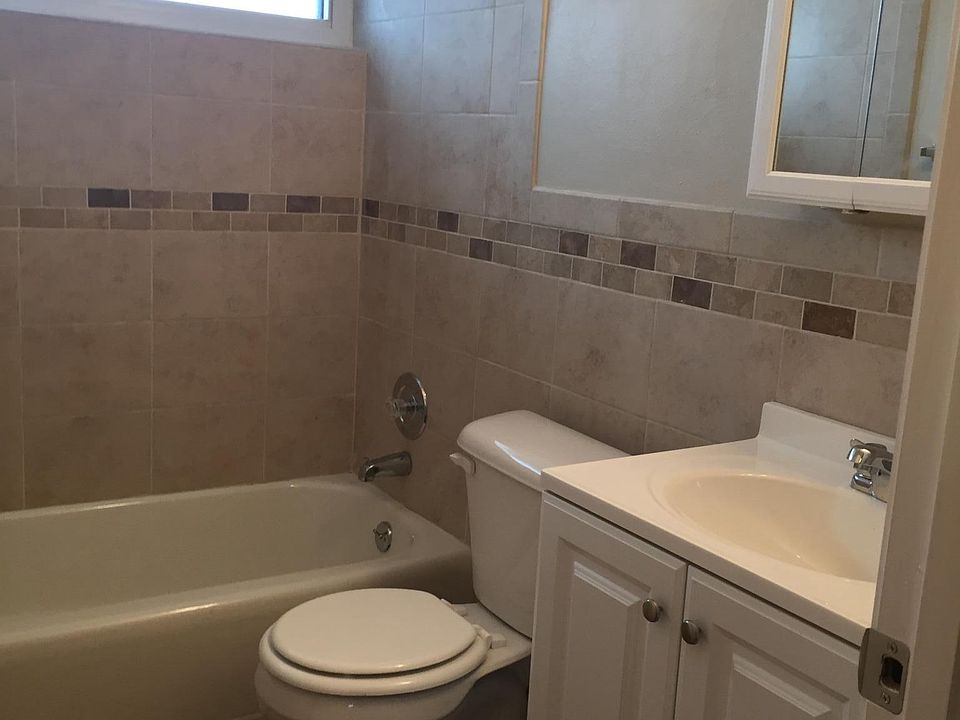 1st image of 4501 Jamieson Ave APT D