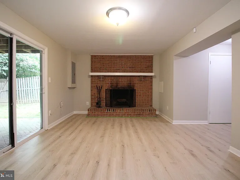 14126 Red River Dr — Photo 9