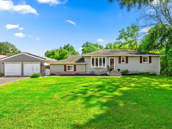 707 Hilltop Dr, Sparland, IL 61565
