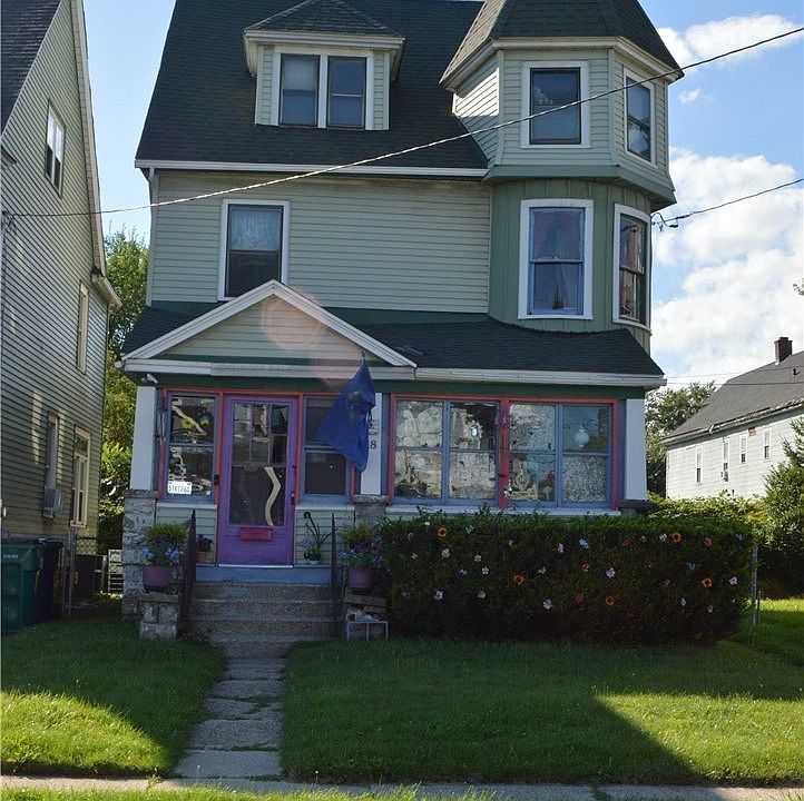 1st image of 18 Oakdale Pl