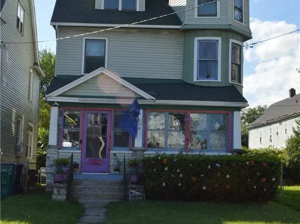 18 Oakdale Pl, Buffalo, NY 14210