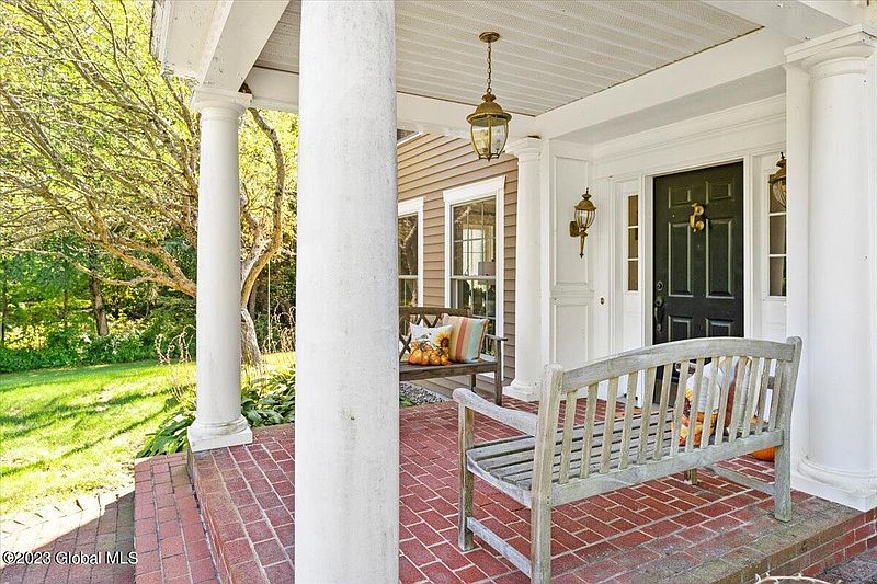 4th image of 2079 Cook Road