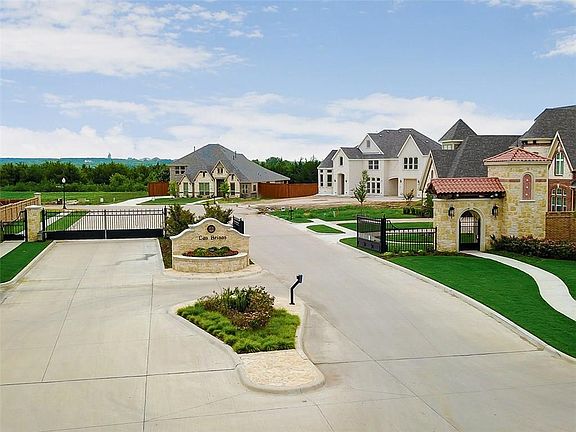 3rd image of 2715 Neblina Ct