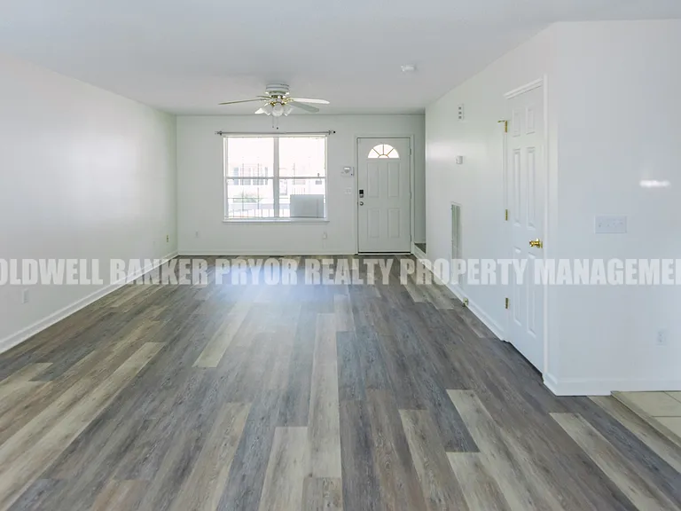 1240 N Concord Rd — Photo 32