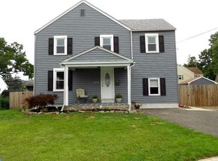 214 Maple Rd, Wallingford, PA 19086