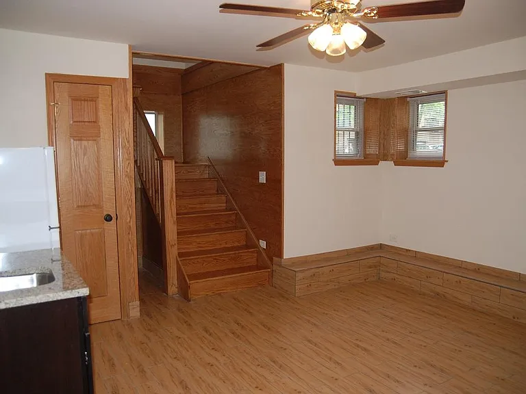 1535 West Addison — Photo 12