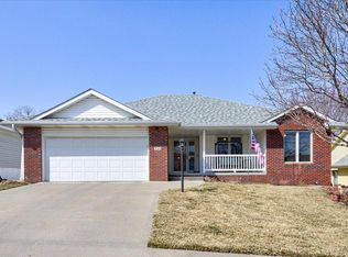 320 E Ferndale Dr, Council Bluffs, IA 51503