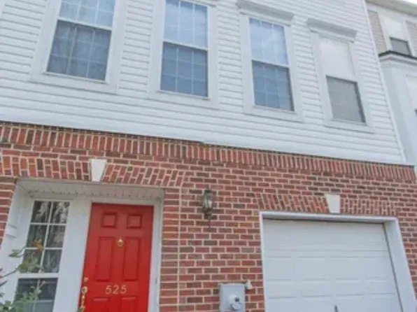 525 E Boxborough Dr, Wilmington, DE 19810